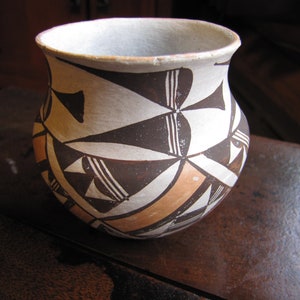 Vintage Acoma Pot, Acoma Pueblo Pottery, Pueblo Pottery, Vintage Acoma, New Mexico, Polychrome Pottery, Small Acoma Pot