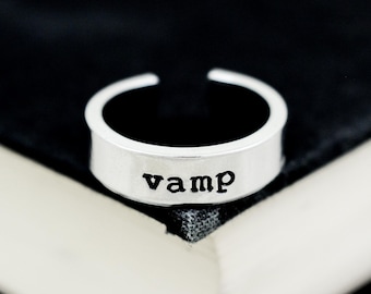 Vampire "Vamp" Ring - Gothic Minimalist Horror Jewelry