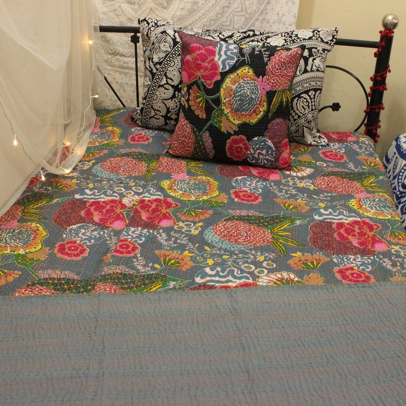 kantha throw Gray Bohemian quilt kantha quilt Boho quilt kantha Blanket Floral Indian quilts Boho bedding kantha bedding boho decor