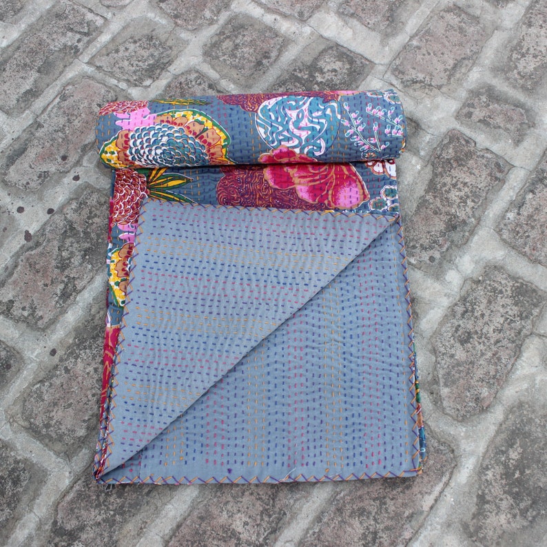 kantha throw Gray Bohemian quilt kantha quilt Boho quilt kantha Blanket Floral Indian quilts Boho bedding kantha bedding boho decor