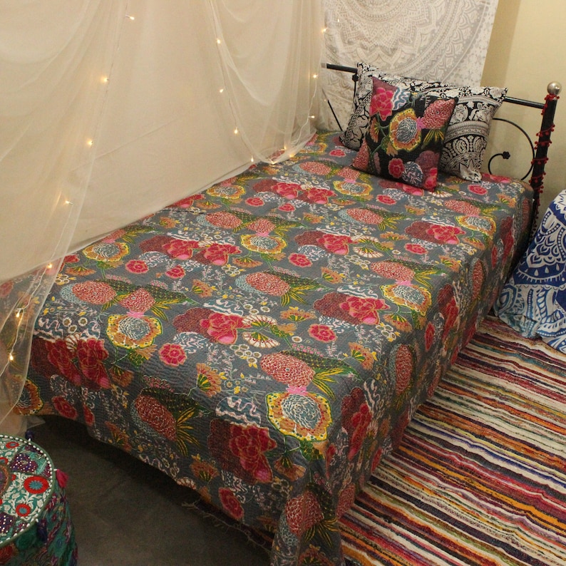 kantha throw Gray Bohemian quilt kantha quilt Boho quilt kantha Blanket Floral Indian quilts Boho bedding kantha bedding boho decor
