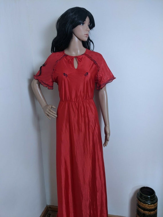 Vintage 70s Silky Red Embroidered Lace Negligee N… - image 2