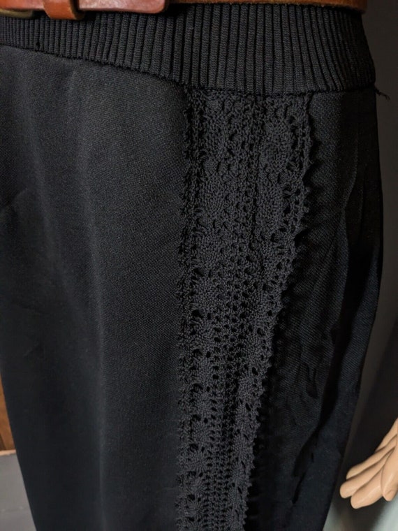 Vintage 70s Alison Ayres Ribbed Crochet Black Max… - image 6