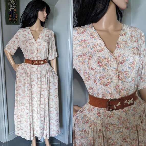 Vintage Laura Ashley Scalloped Button Through Flo… - image 1