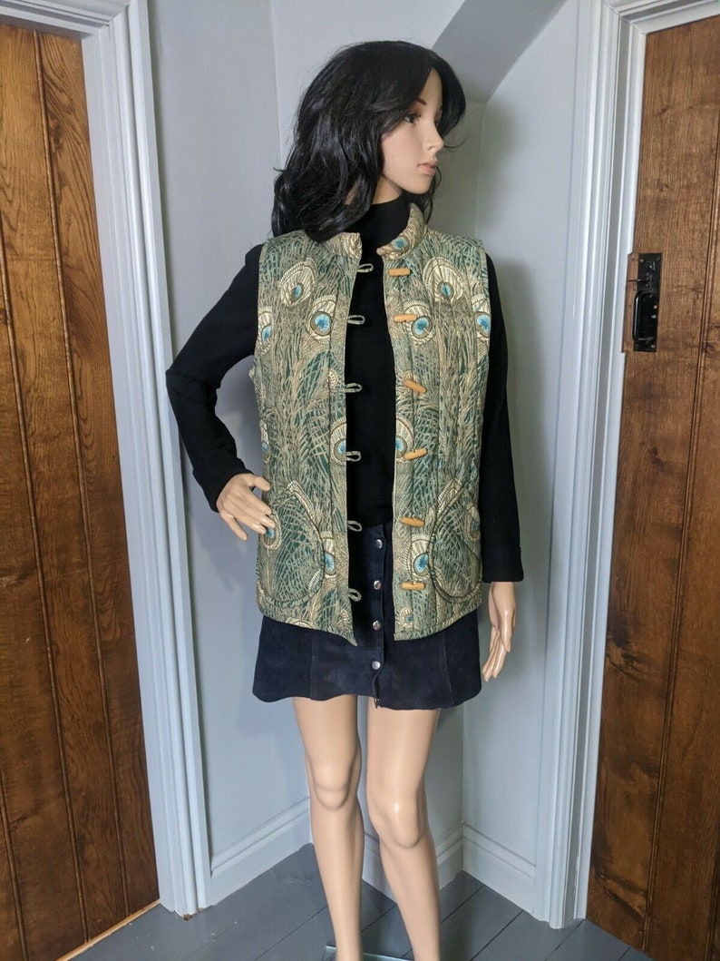 Vintage Liberty Hera Peacock Quilted Cotton Waistcoat Gilet Vest Jacket Small UK 8 10 EU 36 38 US 4 6