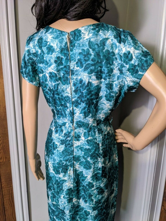 Vintage 1950s 60s Painted Floral Teal Wiggle Bomb… - image 3