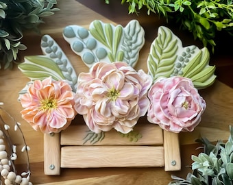 Kristen's Cookies Royal Icing Piped Floral Crate Cookie Class