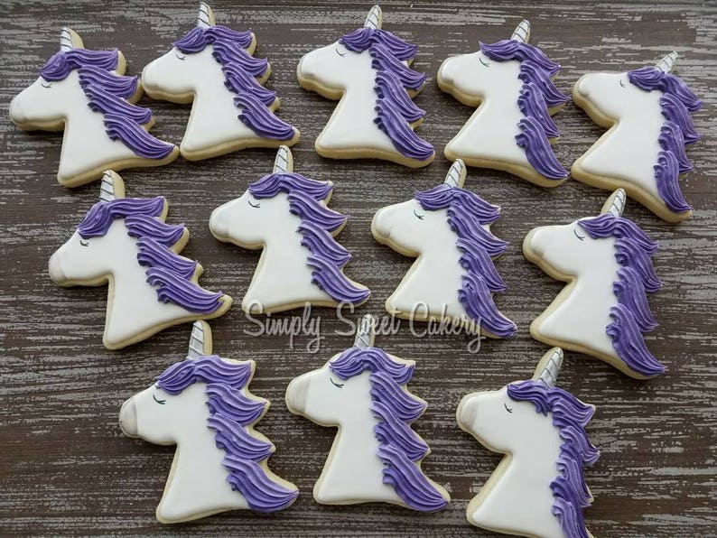 36 Unicorn cookies image 1