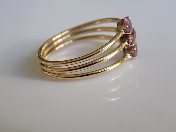 Vintage 18CT Gold Garnet Harem Style Ring - image 4