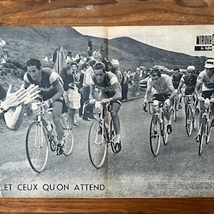 Orginal vintage Tour de France cycling print - 1960 Tom Simpson Roger Rivière Col d’Aubisque