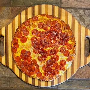 Cutting Board, 20&quot; Pizza Board, Walnut and Maple