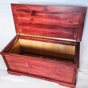 Hope Chest, Dyed Pine, Cedar Lined