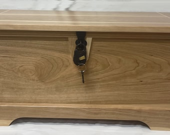 Hope Chest, w/Tray and Lock, Cedar Lined, Cherry (pic) with/withoutout Personalized
