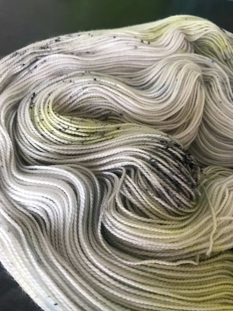 7525 Superwash Merino Nylon Fingering Sock Weight 2-ply 464 yds per 100g skein Lolly Blue Bright Green Black Speckled Yarn