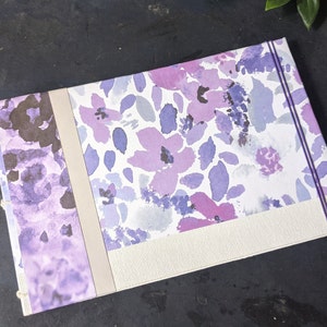 Livre de presse plantes et fleurs, couverture aquarelle violette, reliure corde de chanvre, livre relié, presse plante portable, OOAK
