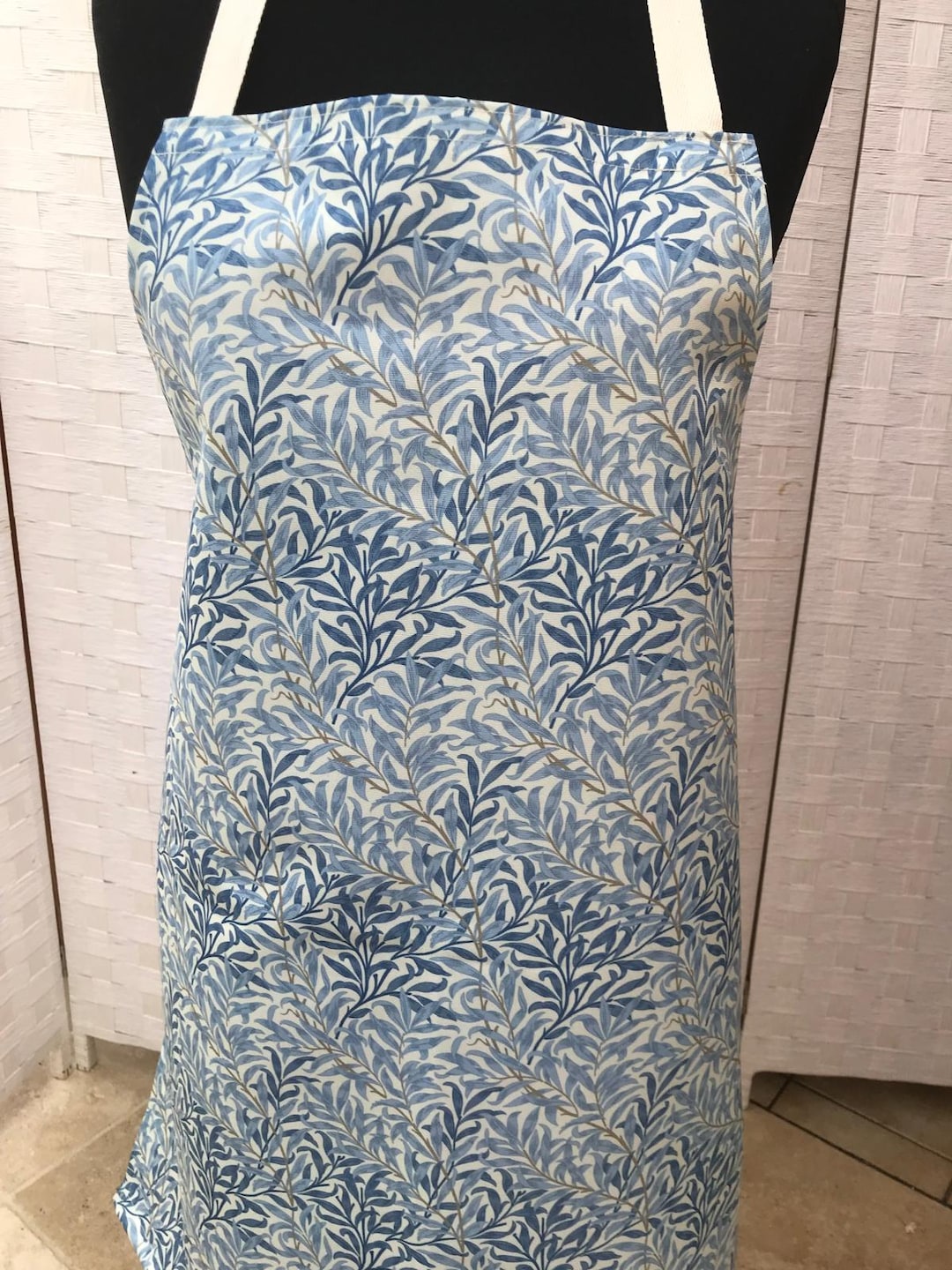 Waterproof William Morris Wipeable Apron. Adjustable Neck Strap. 78 X ...