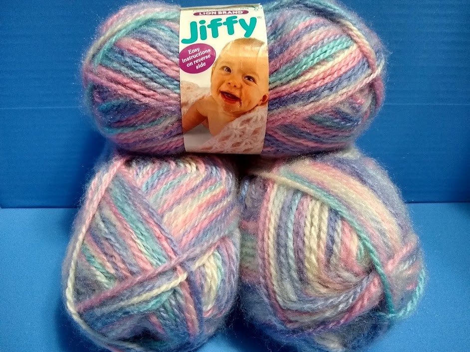 Bundle of Lion Brand Jiffy Yarn 