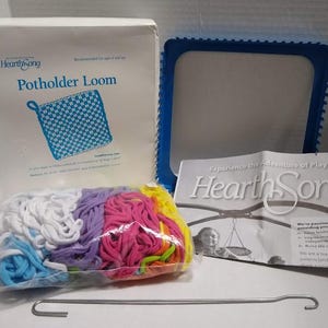 HearthSong Metal Potholder Loom