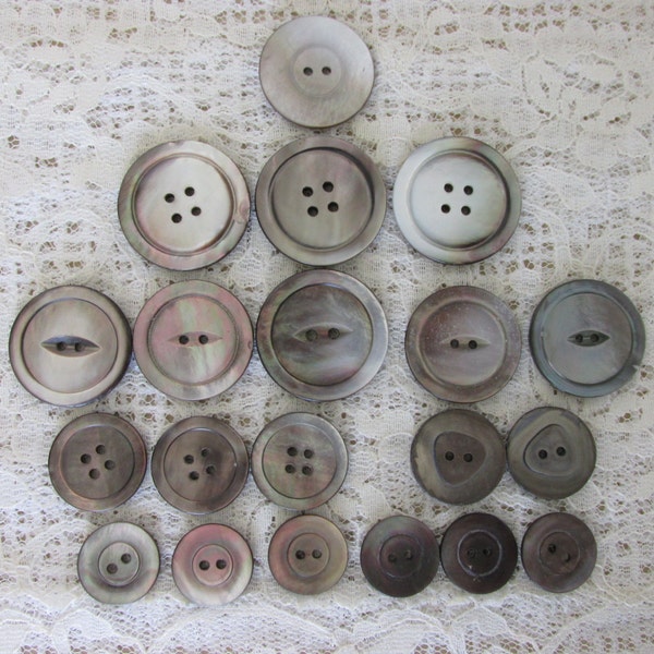 20 Vintage Gray shell Mother of Pearl Buttons, vintage gray MOP buttons combo lot, DIY jewelry, button jewelry supply, DIY button art, bc25