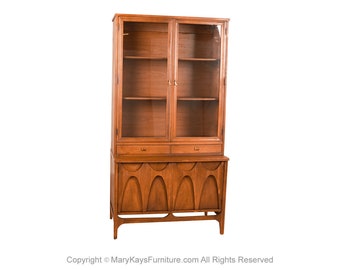 Mid-Century Walnut Buffet China Cabinet Broyhill Brasilia