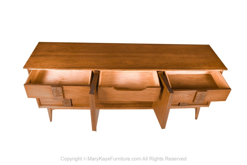 Cómoda Credenza de mediados de siglo Bassett Mayan imagen 3