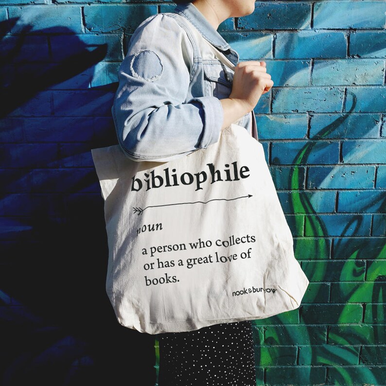 BIBLIOPHILE Tote Bag image 5