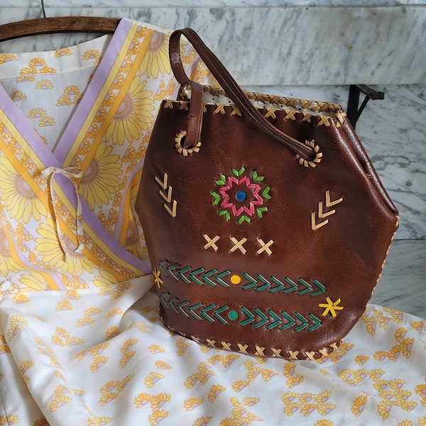 Vintage Handtasche aus Leder / Lederbeutel / Henkeltasche Bohemian style, Hippie Mode