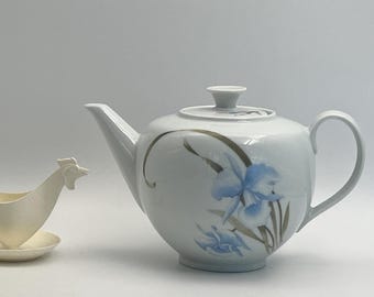 Vintage teapot with light blue decoration / 1970s CP porcelain teapot Colditz / old teapot with flowers / GDR tableware