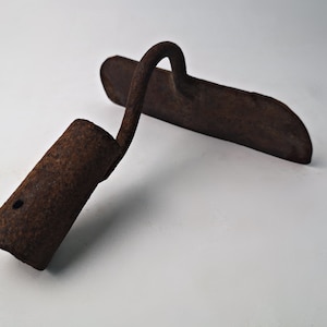 old rusty hoe / hoe head / 16 cm wide / hoe / garden tool / flower bed hoe / flower bed