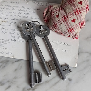 3 old keys made of aluminum - vintage key made of aluminum - old technology