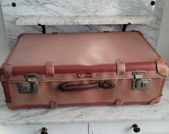 Old suitcase / vulcanized fiber / old travel suitcase / luggage