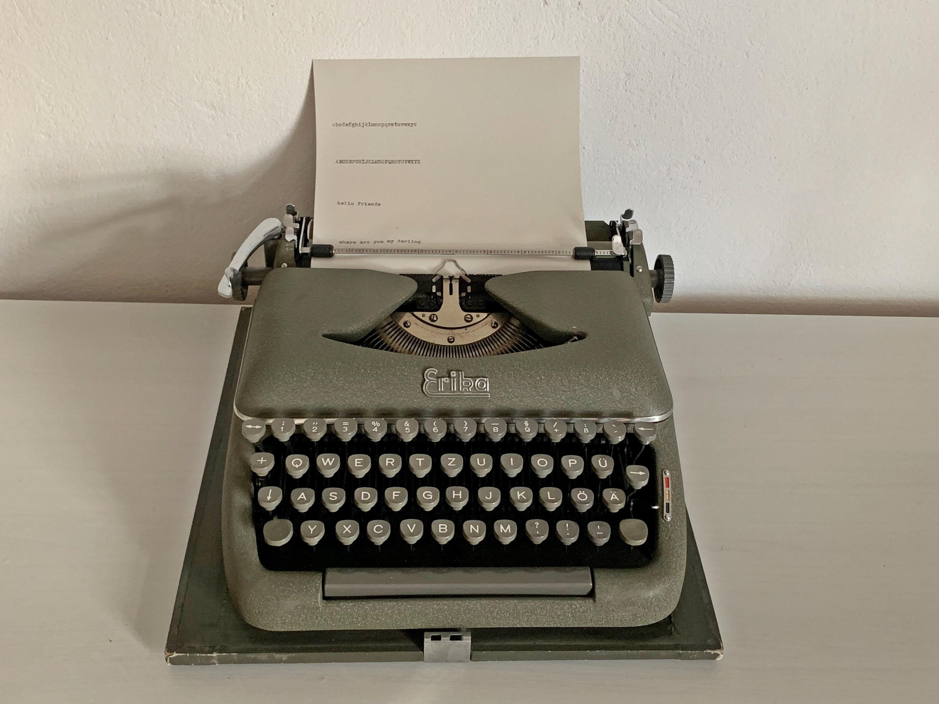 アンティーク タイプライター ケース付き ドイツ Naumann ERIKA Vintage Typewriter Erika - Etsy