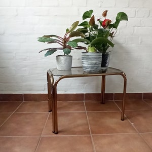 Tabouret à fleurs vintage / petite table en verre RETRO / table d'appoint / table en métal avec vitre en verre fumé / support à fleurs / Mid Century
