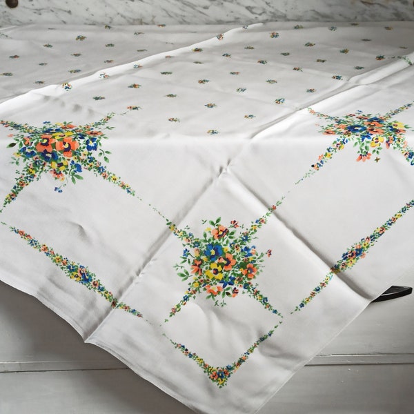 Retro tablecloth - square tablecloth - 130 cm - petite fleurs