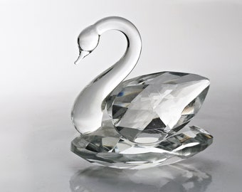 bezaubernder Schwan aus Kristall / Sammelfigur / Setzkasten /  50 mm (ca. 1.9") / Glasfigur