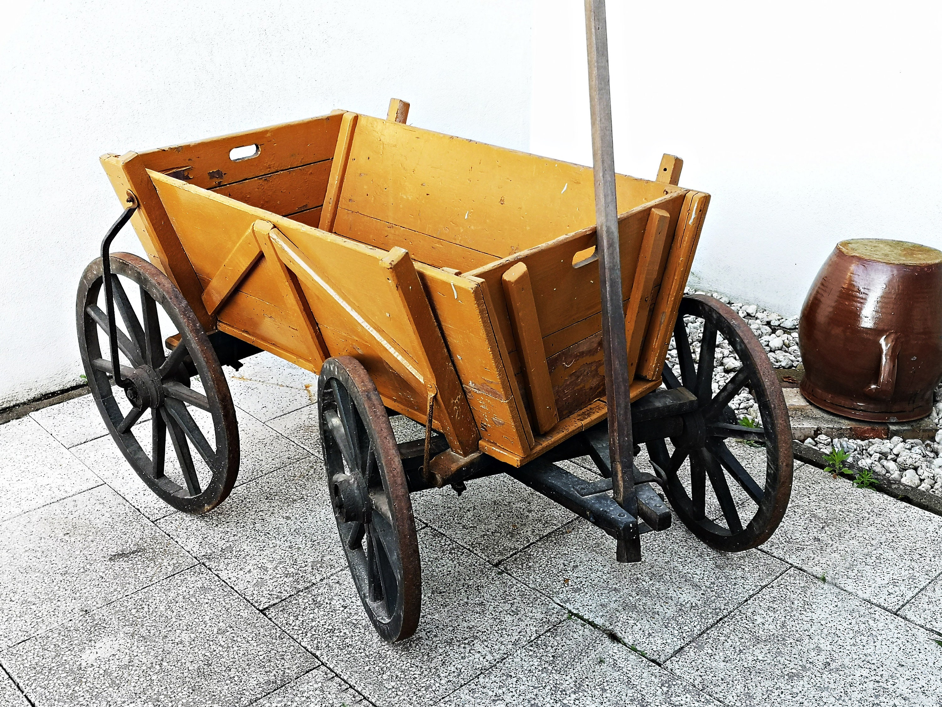 Großer antiker Bollerwagen / Leiterwagen / alter Handwagen aus Holz / Rustikale Dekoration