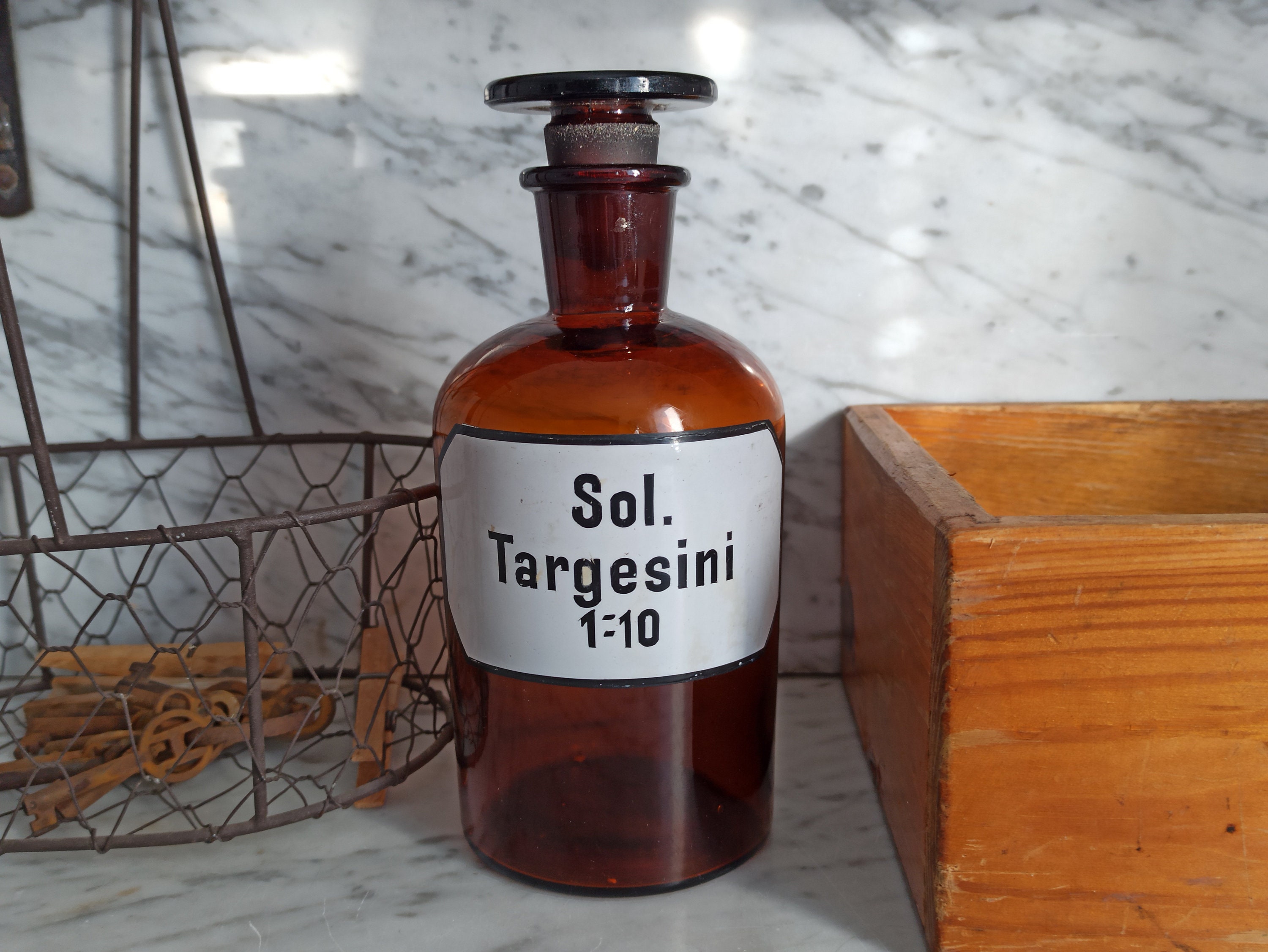 １００年以上前の薬瓶 古い薬瓶 500 ml / 薬用ガラス / 薬瓶 琥珀色 / ヴィンテージボトル