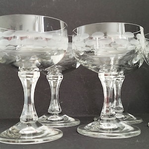 6 Eierlikörgläser /Likörschälchen / 6er Set Vintage Likörschalen / Schnapsgläser 2cl / shot Gläser / für Eierlikör / DDR Gläser 80er Jahre