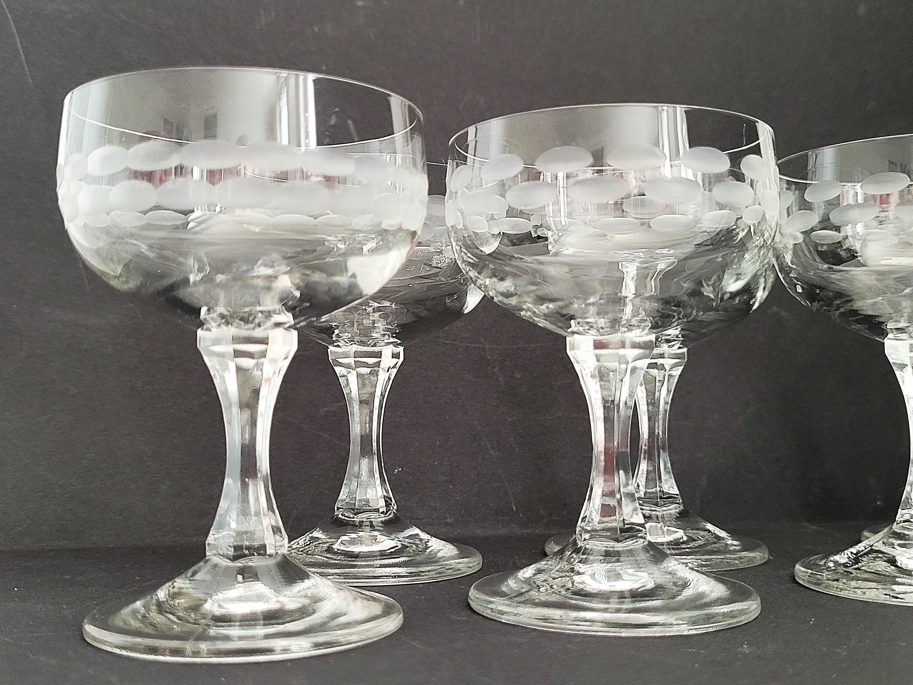 6 Eierlikörgläser /Likörschälchen / 6er Set Vintage Likörschalen / Schnapsgläser 2cl / shot Gläser / für Eierlikör / DDR Gläser 80er Jahre