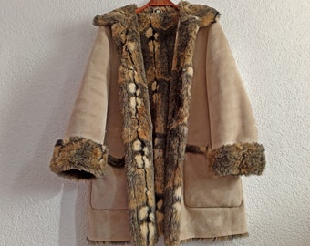 Vintage Mantel / beigefarbene Jacke  Kunstleder und Kunstfell / warmer Wintermantel beige / XL Gr. 42 / 2000er / y2k