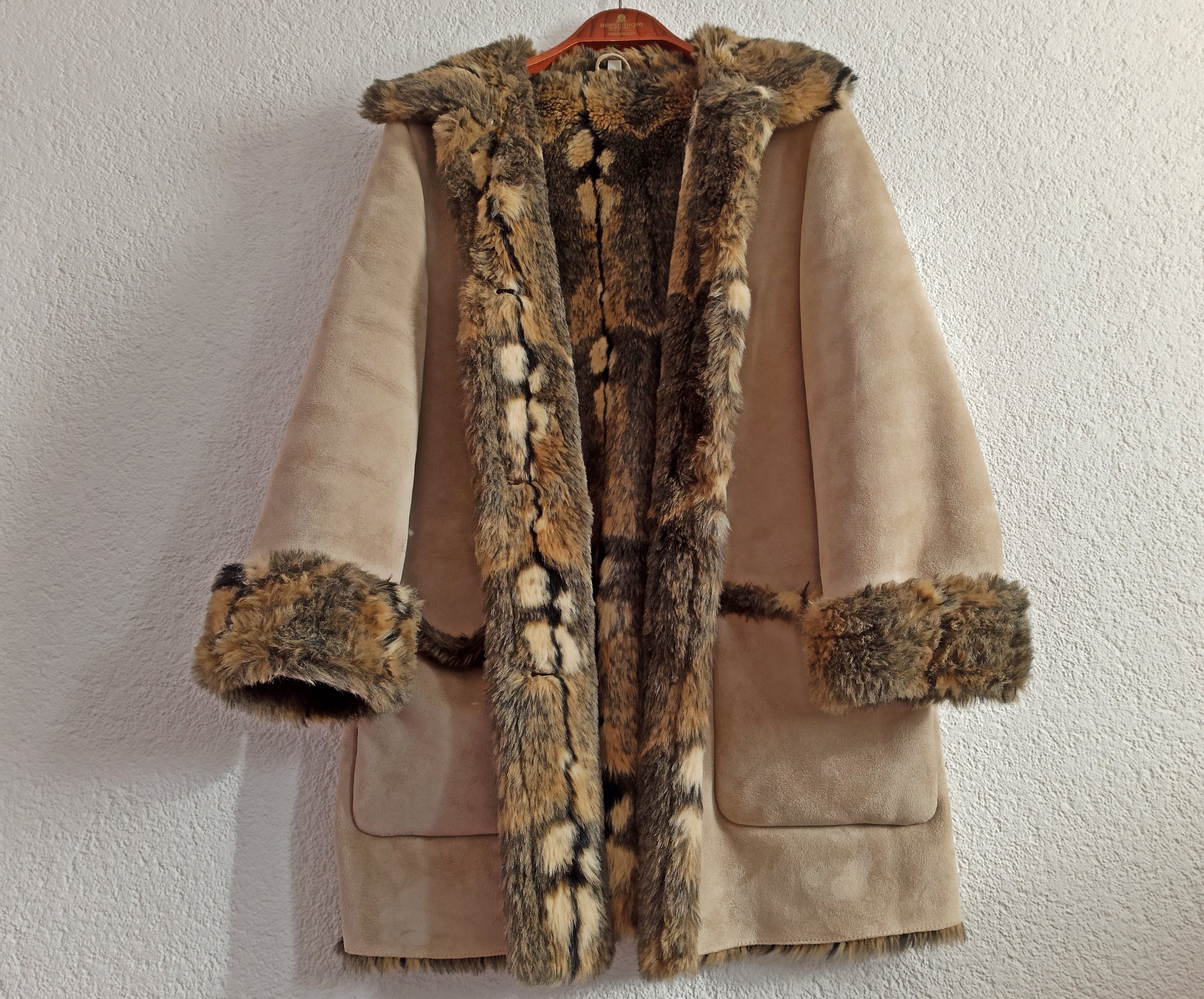 Vintage Coat / Beige Jacket Faux Leather and Faux Fur / Warm