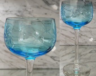 Vintage Sammlerglas / Hellblaues Glas / Römer / Weinglas  / Art Déco