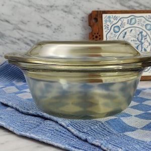 Vintage casserole with lid / glass baking dish / fireproof glass / small casserole dish / Saale glass