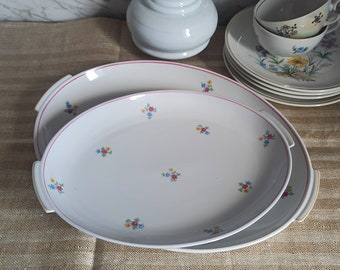 2 vintage serving plates / serving plates / plates / Weimar porcelain / 1970s / scattered flowers