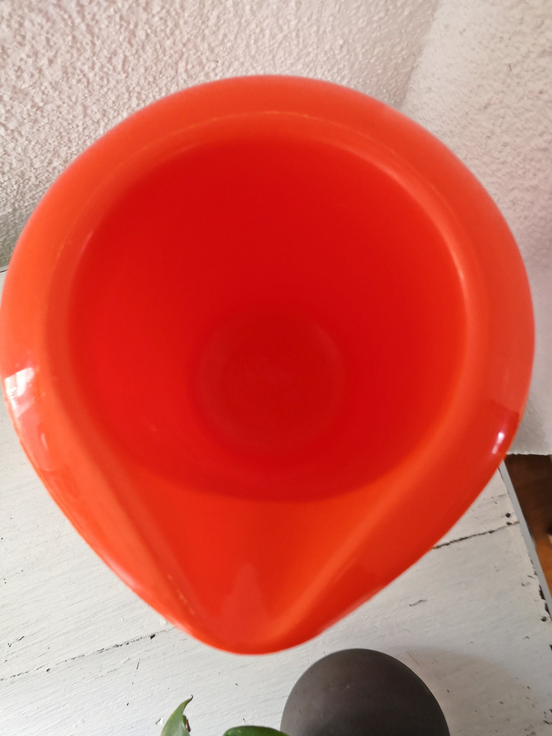 Plastic Bowl With Suction Grip Base Mixing bowl 70s Etsy