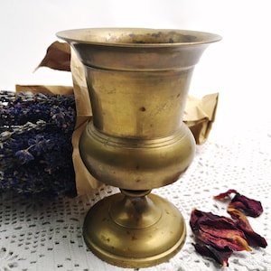 Brass jug / cup / bowl / planter / 30s 20 cm