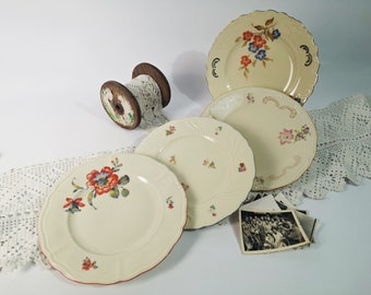 Set of 4 plates / collection plates / cake plates / dessert plates / cottage chic / gold rim / porcelain