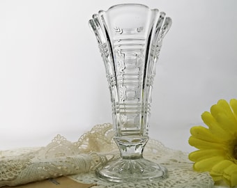 Vintage glass vase made of pressed glass / flower vase / brocante / 16 cm high (6.3")