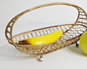 Vintage basket, bowl / fruit basket / mid century / woven rattan basket with handle / desk / utensil