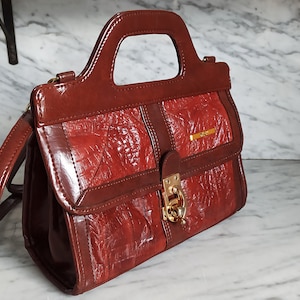 braune Handtasche aus Kunstleder / Vintage Umhängetasche Y2K